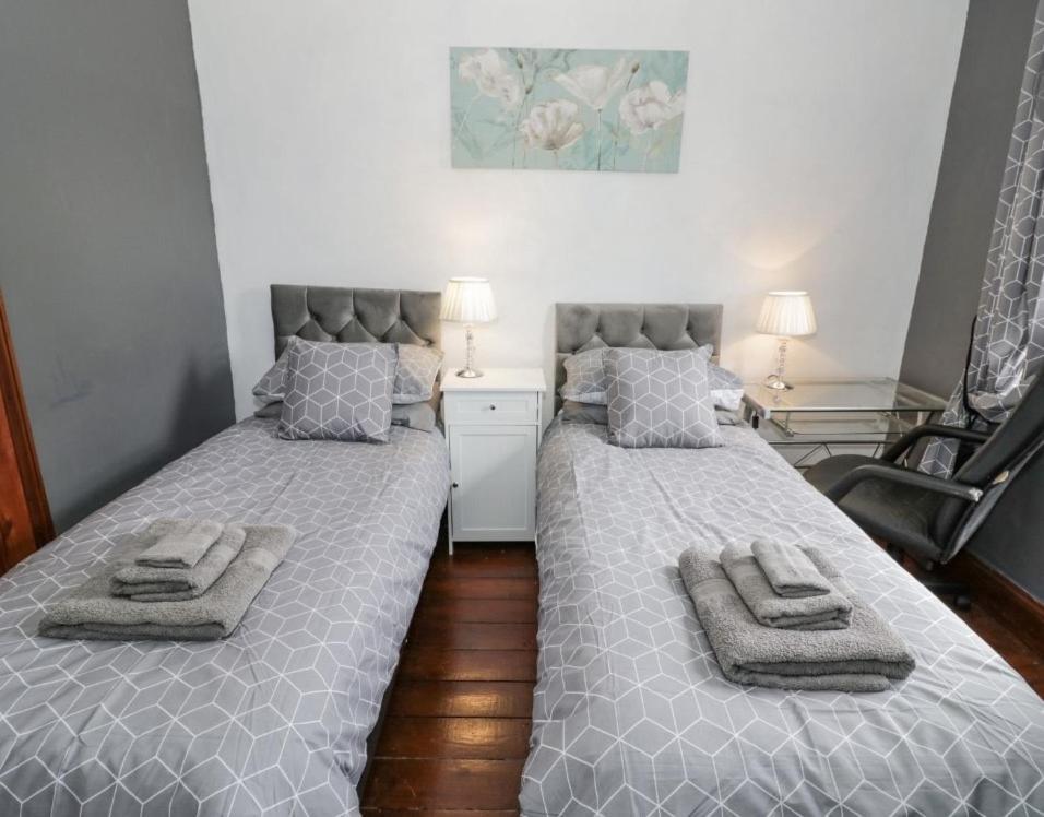 Lovely Comfortable 3 Bed Home, Worcester Eksteriør billede