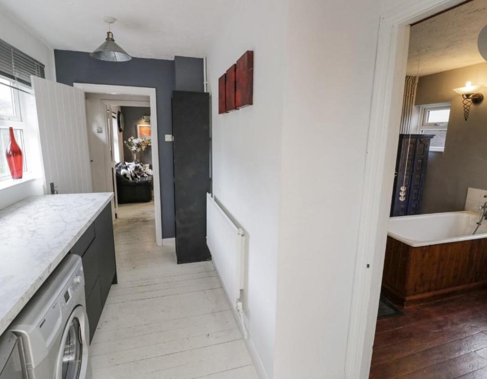 Lovely Comfortable 3 Bed Home, Worcester Eksteriør billede