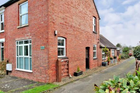 Lovely Comfortable 3 Bed Home, Worcester Eksteriør billede